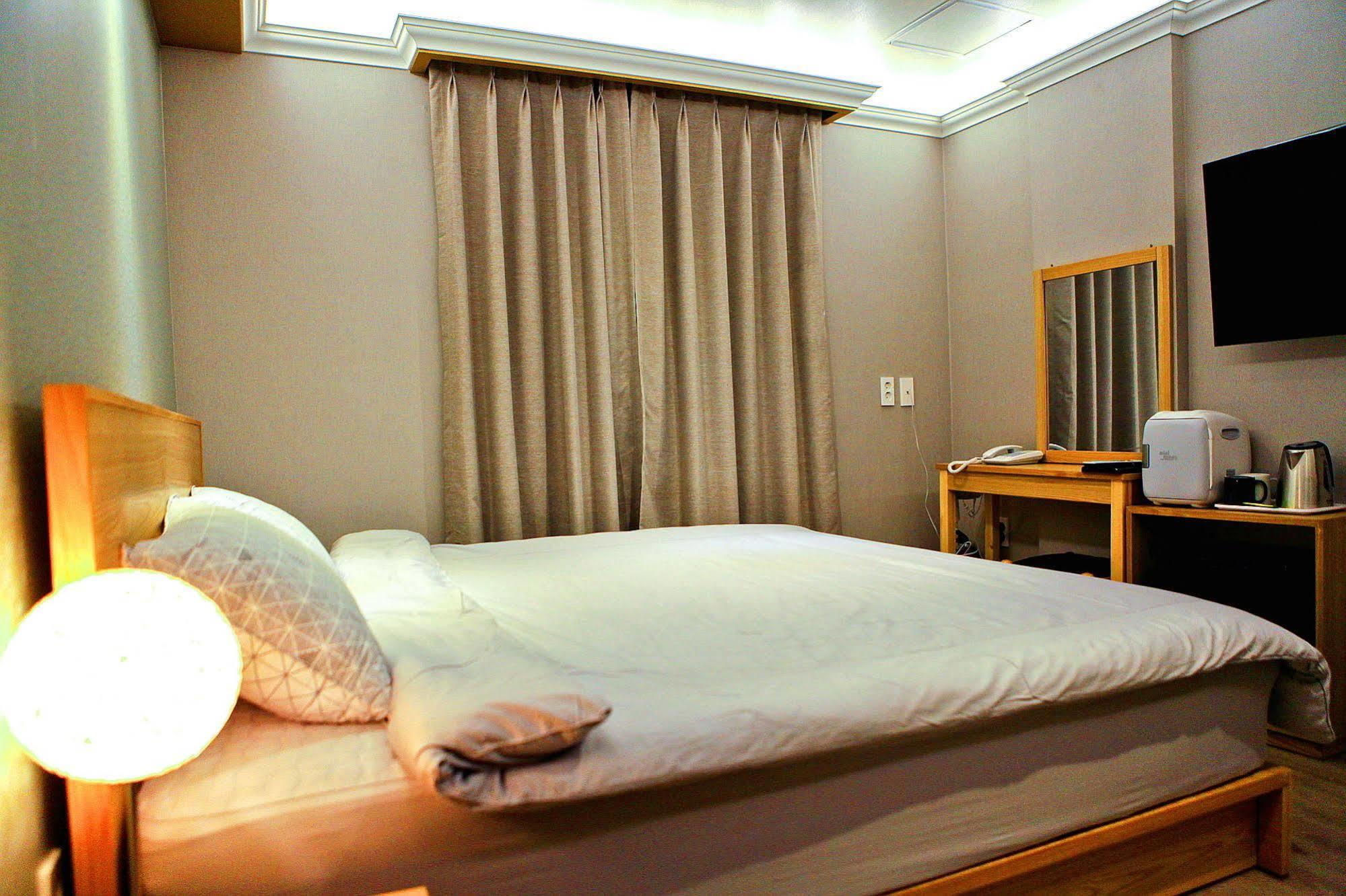 Sejong Hotel Czedżu Zewnętrze zdjęcie